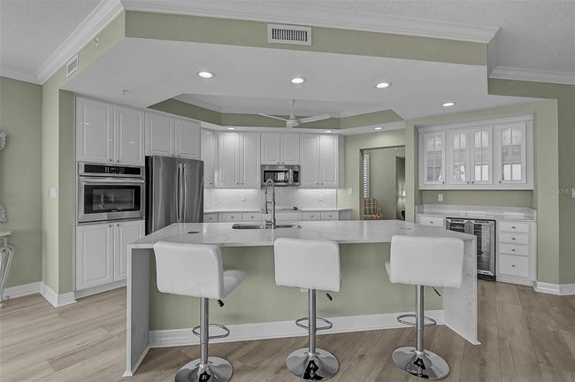 UNIT-404 - 385 N Point Rd, Condo with 3 bedrooms, 3 bathrooms and null parking in OSPREY FL | Image 10