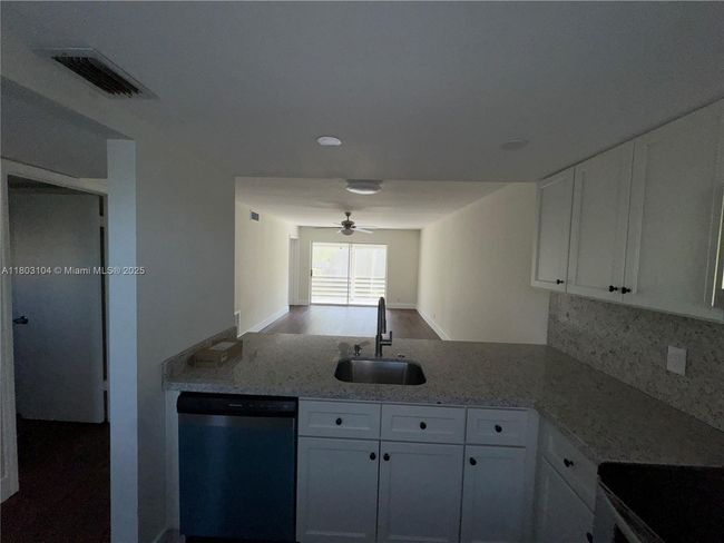 APT-207R - 3776 Inverrary Blvd, Condo with 2 bedrooms, 2 bathrooms and null parking in Lauderhill FL | Image 5
