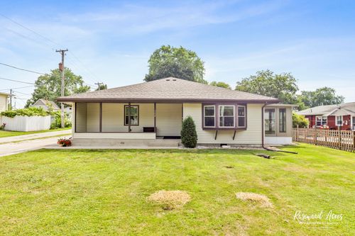 302 N Division St, Aroma Park, IL, 60910-1050 | Card Image