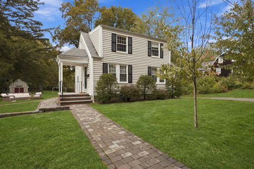 16 Clifford Ct, Hingham, MA, 02043-2613 | Card Image