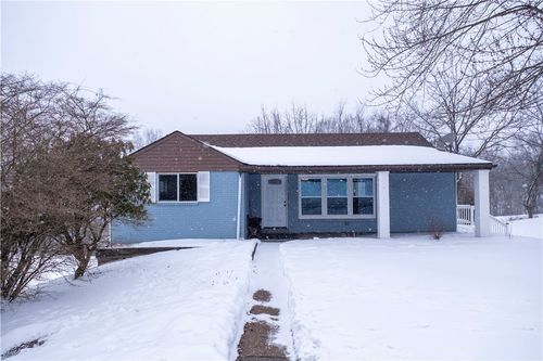 1020 Roosevelt Way, New Alexandria, PA, 15670-3028 | Card Image