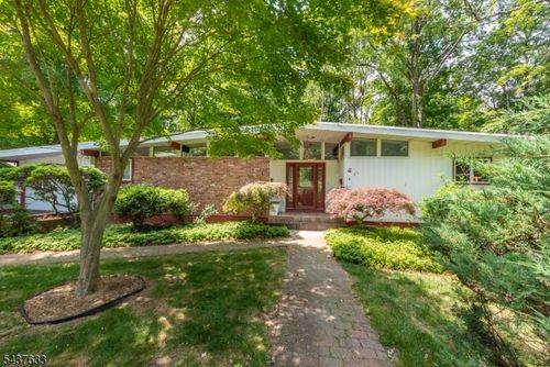 6 Mohawk Trl, Ringwood, NJ, 07456-2926 | Card Image