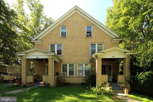 824 Elmwood St, STATE COLLEGE, PA, 16801-7057 | Card Image