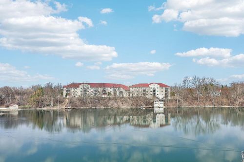 1113-N51W34861 Wisconsin Avenue, Oconomowoc, WI, 53069 | Card Image