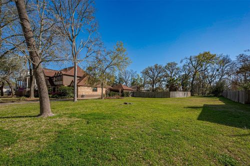 14811 Bramblewood Dr, Houston, TX, 77079-6303 | Card Image