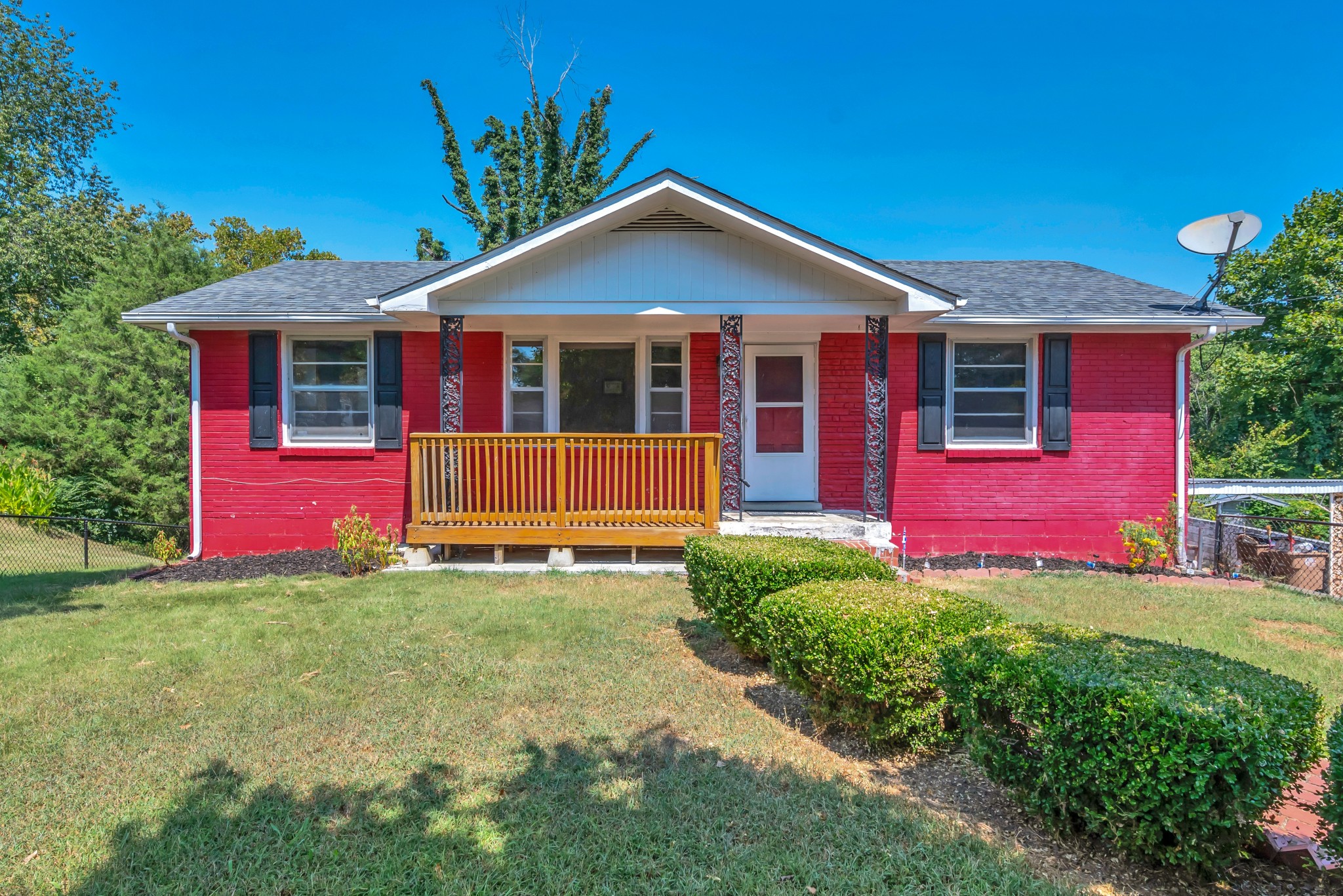 Leo Ct, Nashville, TN 37211