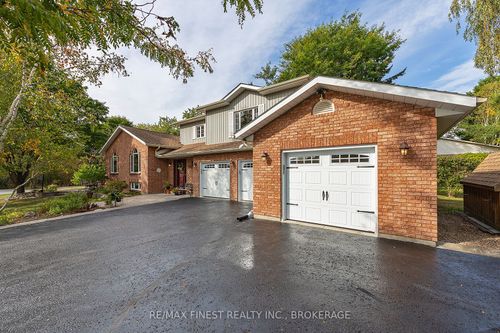 939 Ellen Ave, Glenburnie, ON, K0H1S0 | Card Image