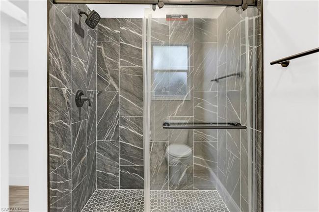 101 - 1660 Royal Cir, Condo with 3 bedrooms, 2 bathrooms and 2 parking in NAPLES FL | Image 17