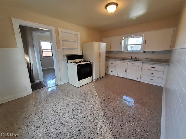 32 E Faith St, House other with 1 bedrooms, 1 bathrooms and null parking in Struthers OH | Image 7