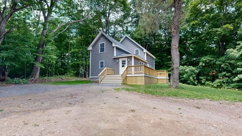 16 Snow St, Gardiner, ME, 04345-3294 | Card Image