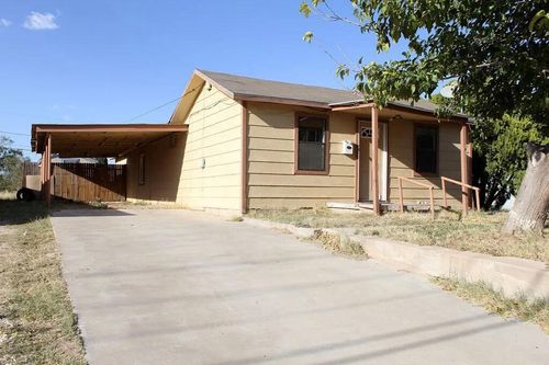 811 E 16th St, Big Spring, TX, 79720-4741 | Card Image