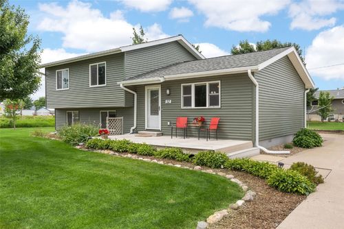 52 Thompson Dr, Palo, IA, 52324-9705 | Card Image