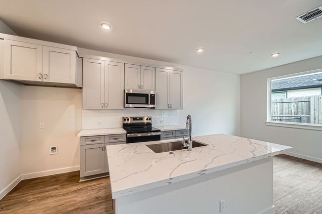 UNIT-904 - 2600 Gattis School Rd, Condo with 3 bedrooms, 3 bathrooms and 2 parking in Round Rock TX | Image 11
