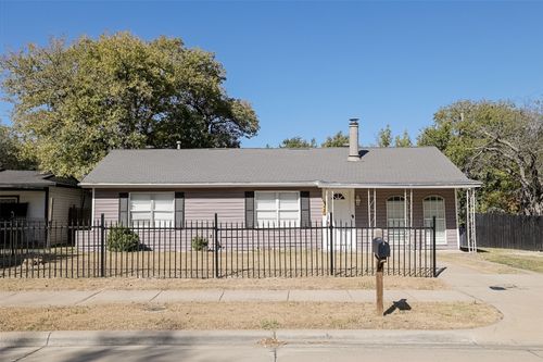 320 Highland Dr, Arlington, TX, 76010-2016 | Card Image