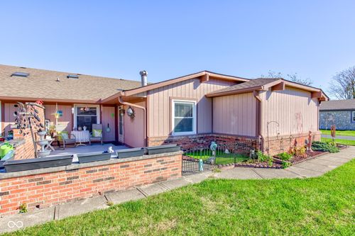 1111 Paradise Ct, Greenwood, IN, 46143-2172 | Card Image