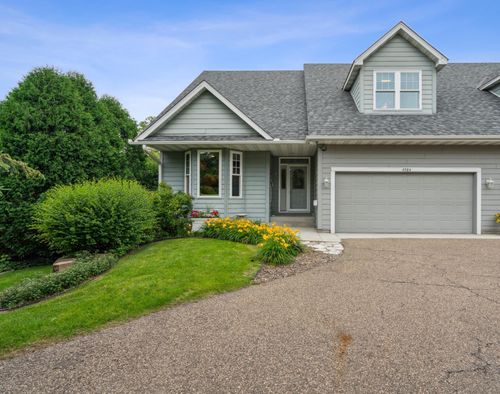 4584 Lake Ct, White Bear Lake, MN, 55110-3400 | Card Image