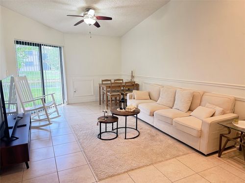 9919-9919 Nob Hill Ct, Sunrise, FL, 33351-4609 | Card Image