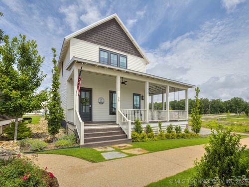 56 Center Ln, Carlton Landing, OK, 74432-5885 | Card Image