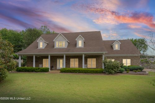 5294 Meadow Pointe Dr, Southaven, MS, 38672-6726 | Card Image