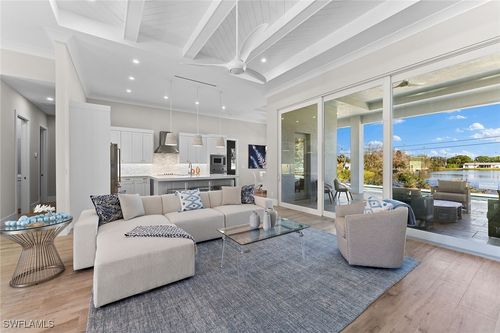 1478 10th St N, NAPLES, FL, 34102-5216 | Card Image