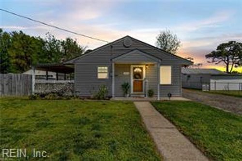 2402 Sunset Dr, Chesapeake, VA, 23323-4609 | Card Image