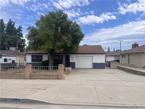17259 Miller Ave, Fontana, CA, 92336-2133 | Card Image