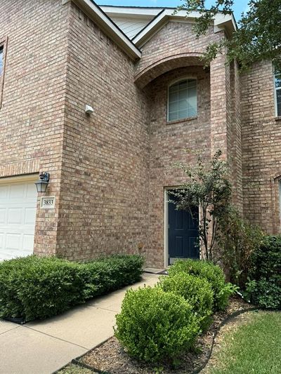 3833 Cedar Falls Drive, House other with 4 bedrooms, 2 bathrooms and null parking in Fort Worth TX | Image 3