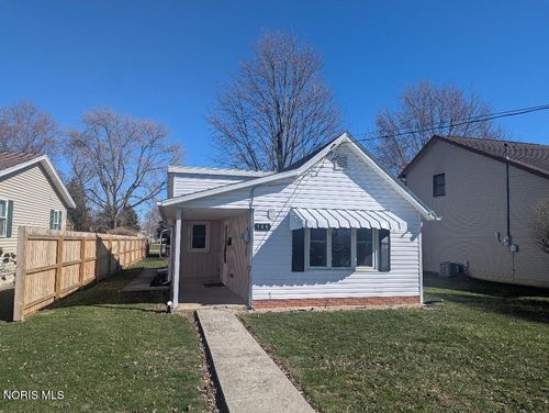 106 N Taylor St, North Baltimore, OH, 45872-1265 | Card Image