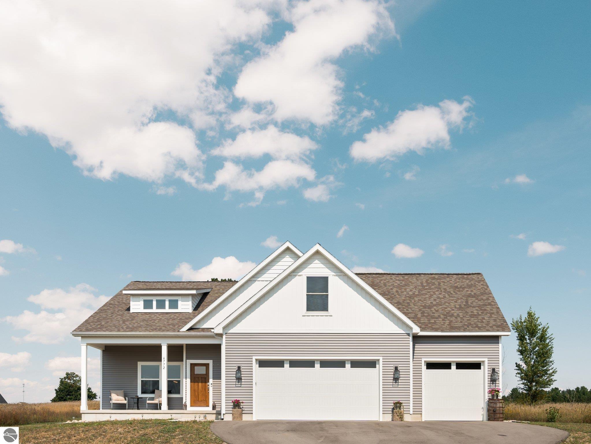 Wayfarer Ln, Traverse City, MI 49685