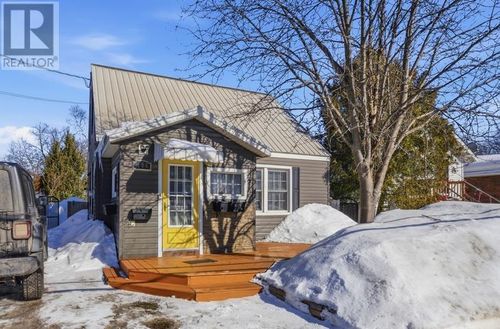 706 Wellington St W, Sault Ste. Marie, ON, P6C3V2 | Card Image