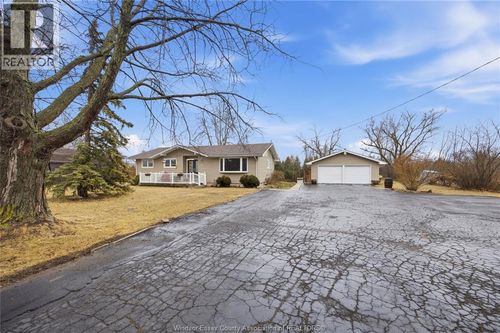 575 Middle Sideroad, Amherstburg, ON, N9V3R3 | Card Image