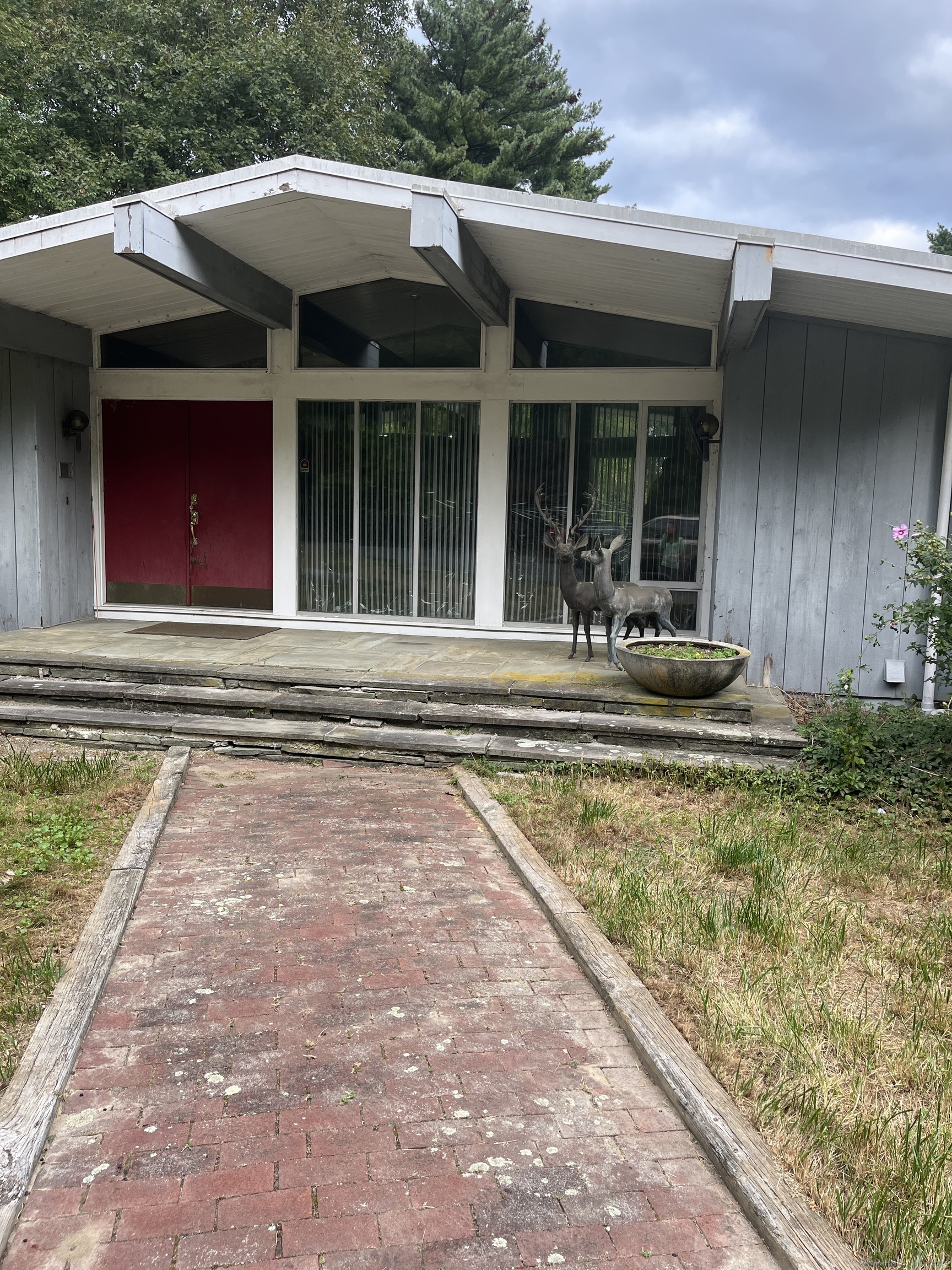 Carriage Rd, Wilton, CT 06897