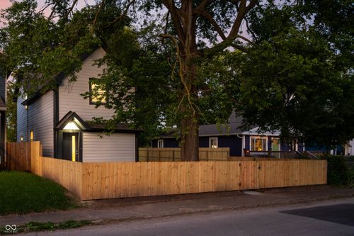 2943 N New Jersey St, Indianapolis, IN, 46205-4121 | Card Image