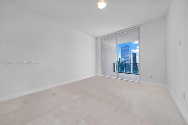 APT-4307 - 1060 Brickell Ave, Condo with 3 bedrooms, 3 bathrooms and null parking in Miami FL | Image 19