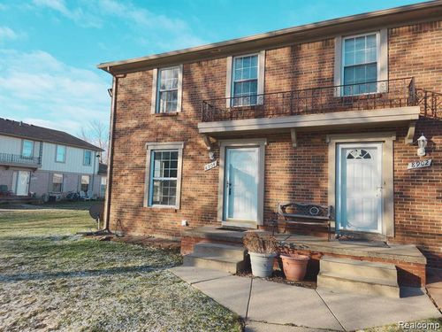 8904 Shawn Dr, Sterling Heights, MI, 48312-3616 | Card Image