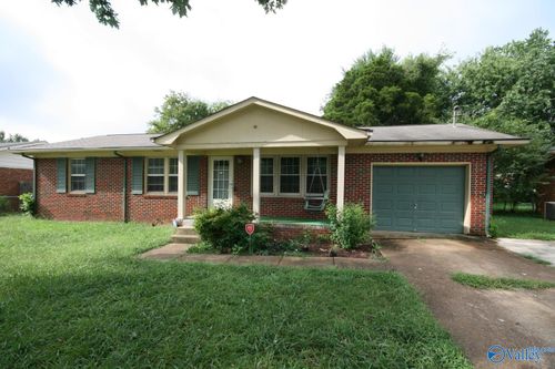 4029 Knollbrook Dr Nw, Huntsville, AL, 35810-1831 | Card Image