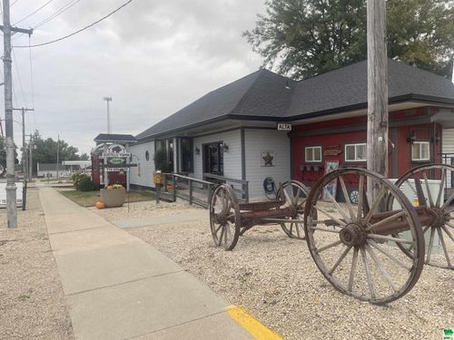 3 N Main St, Alta, IA, 51002-1128 | Card Image