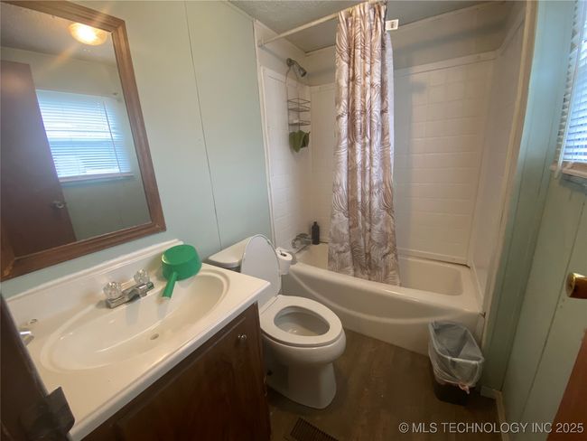 Hall bath | Image 6