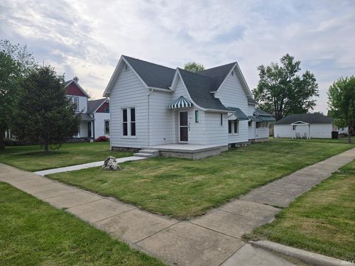 401 E 3rd St, Brookston, IN, 47923-8229 | Card Image