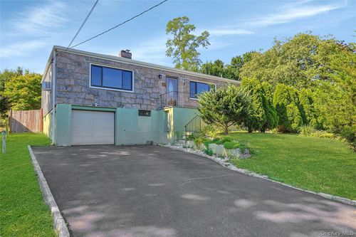 141 Curtis Ln, Yonkers, NY, 10710-4413 | Card Image
