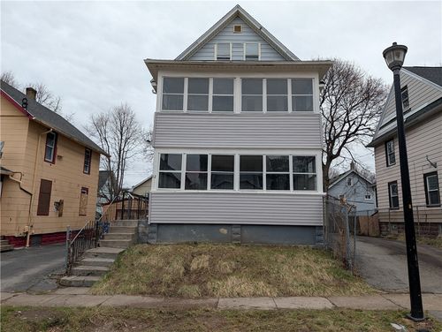 82 Fairbanks St, Rochester, NY, 14621-3630 | Card Image