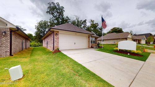 7917 Gardendale Drive, Olive Branch, MS, 38654 | Card Image