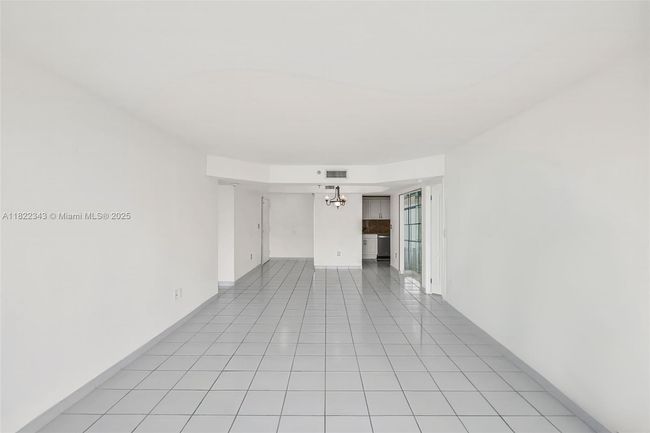 APT-705 - 9341 Collins Ave, Condo with 2 bedrooms, 2 bathrooms and null parking in Surfside FL | Image 10