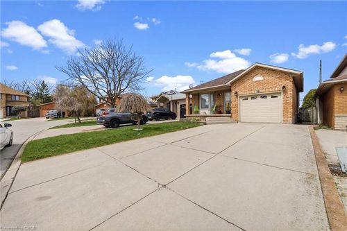 19 Sedona Crt, Hamilton, ON, L9B2R1 | Card Image