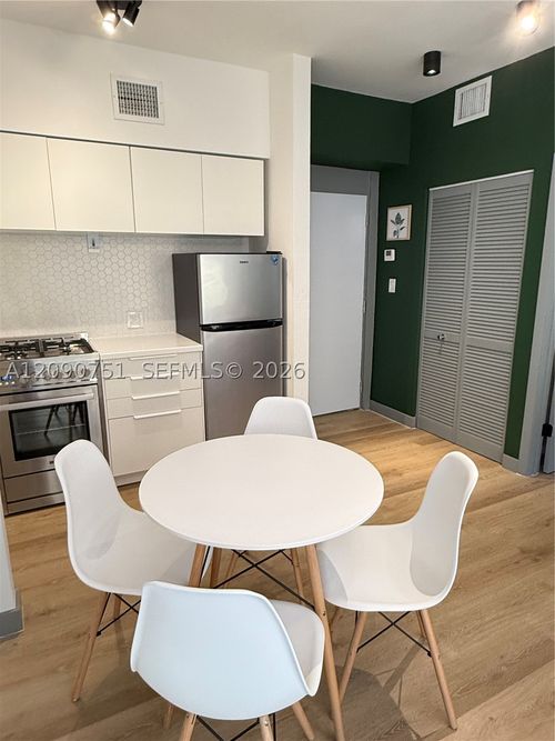 302-1320 Drexel Ave, Miami Beach, FL, 33139-8133 | Card Image