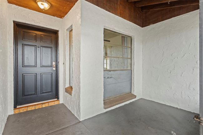 Front Entrance | Image 4