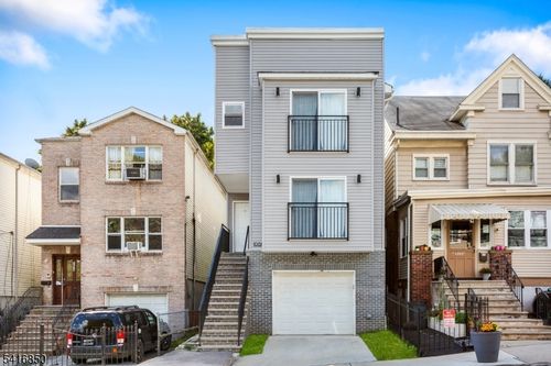 1081 18th Ave, Newark, NJ, 07106-2511 | Card Image