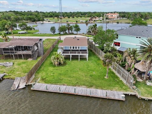 5030 Scenic Dr, Dickinson, TX, 77539-3887 | Card Image