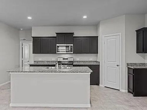 7703 Yellow Jacket Rd, Odessa, TX, 79765-2074 | Card Image