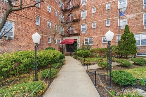4f-6692 Selfridge St, Forest Hills, NY, 11375-4104 | Card Image